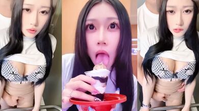 高颜值反差少女一日约会 丝袜美腿撩人至极 公厕内露脸口交吞精 多种姿势猛操白浆流淌！